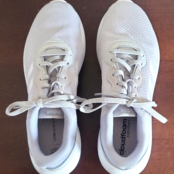 Adidas Women's QT Racer 3.0 White and Gray Sneakers, Size 8 - Picture 4 of 7